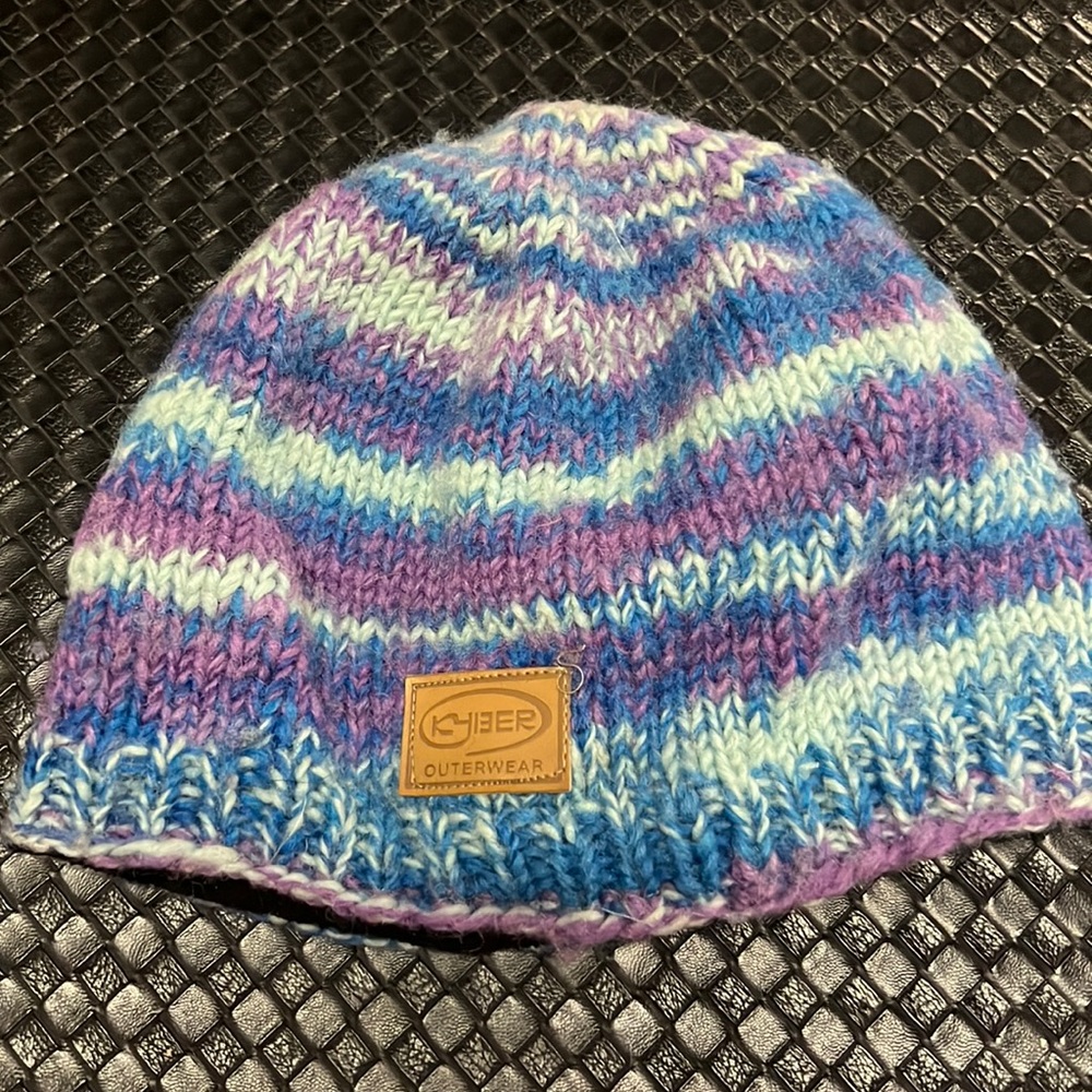 Kyber outerwear knit hat gently used